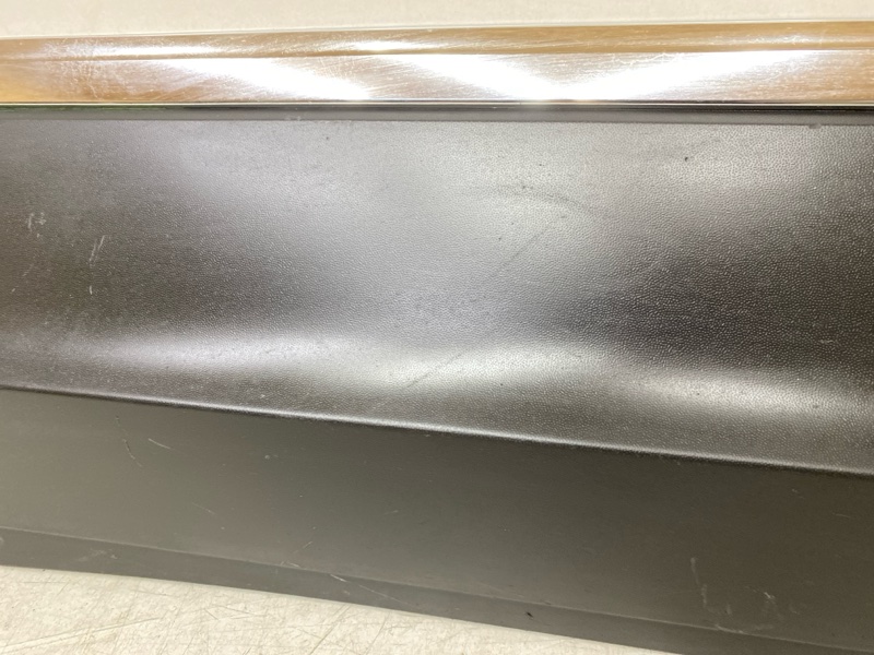 Накладка двери задней правой