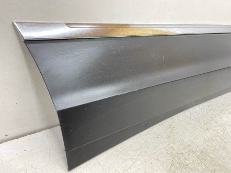 Накладка двери задней правой