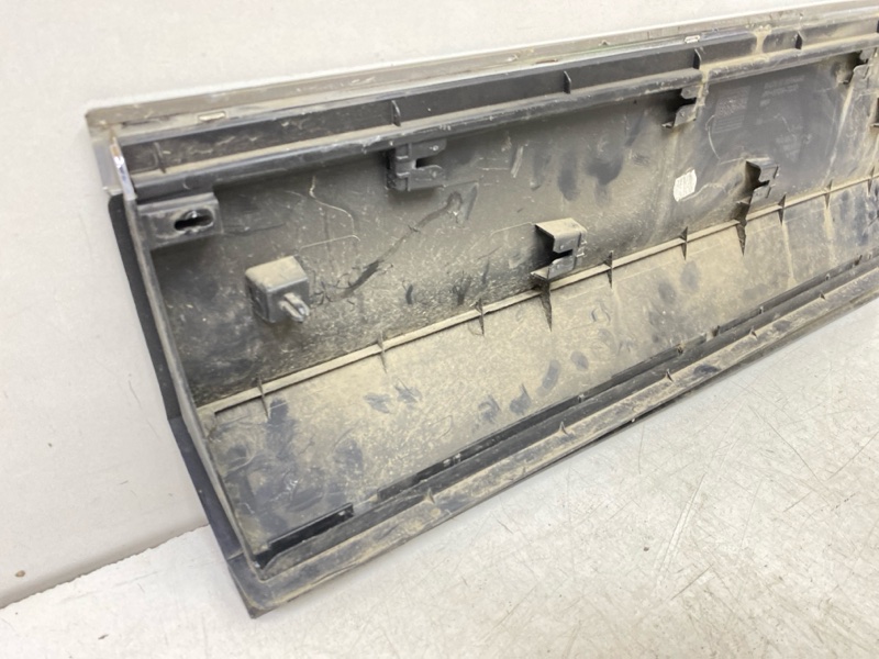 Накладка двери задней правой