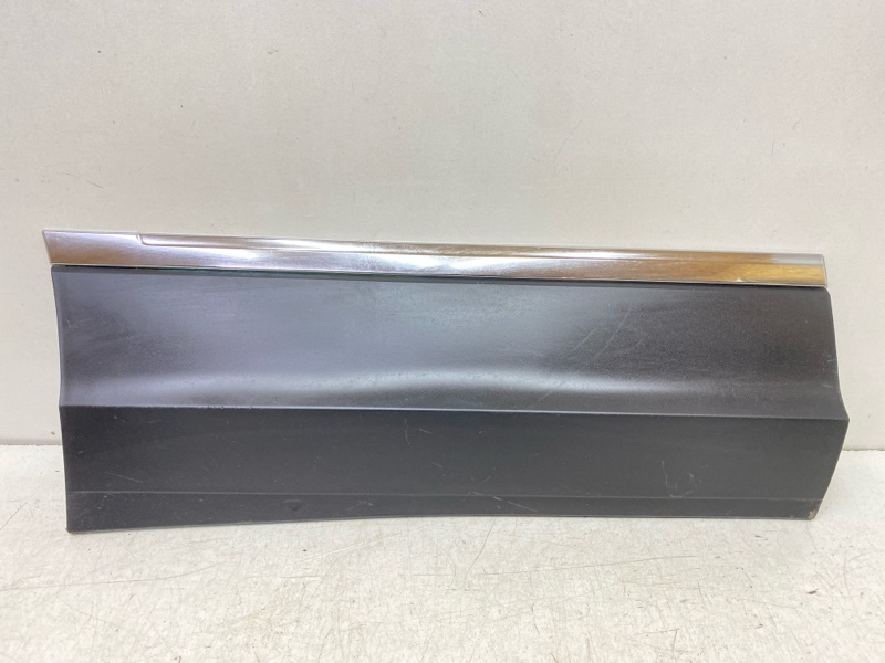 Накладка двери задней правой