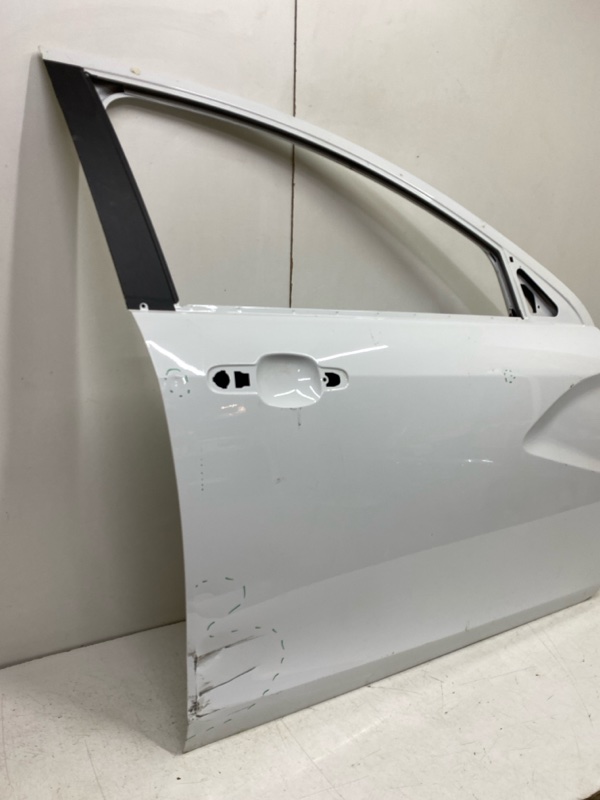 Дверь передняя правая