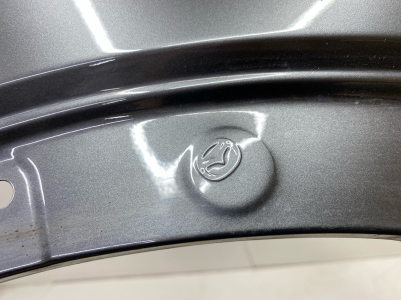 Крыло переднее левое