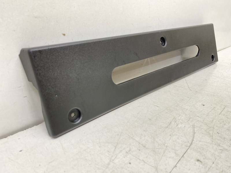 Накладка переднего бампера под номер