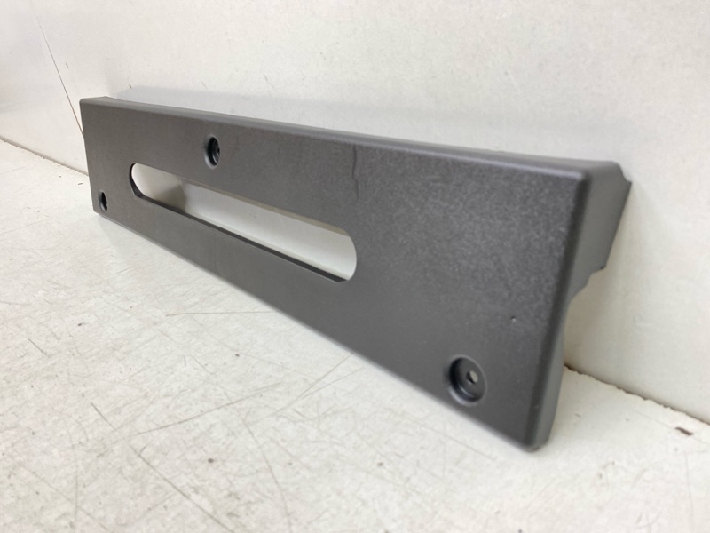 Накладка переднего бампера под номер