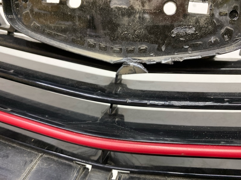 Бампер передний