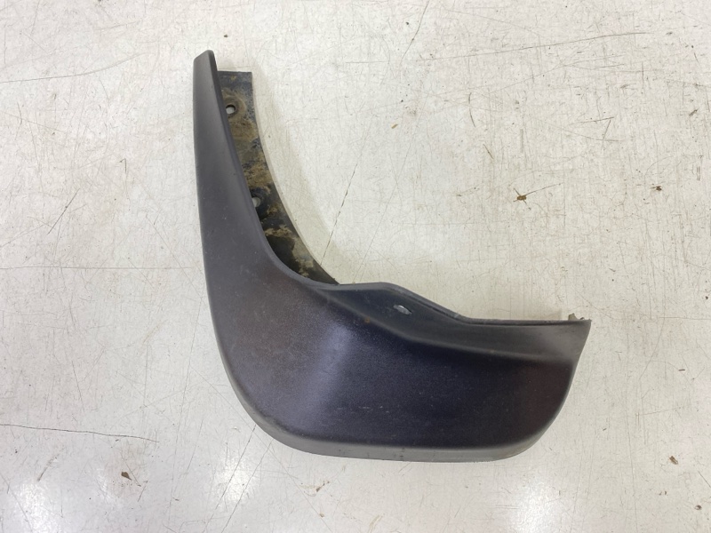 Брызговик задний левый