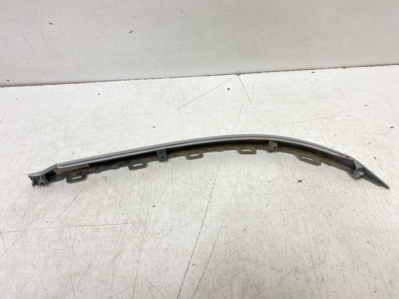 Молдинг заднего бампера левый