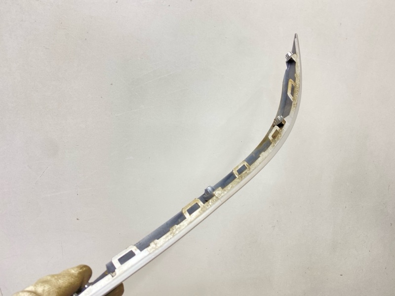 Молдинг заднего бампера левый