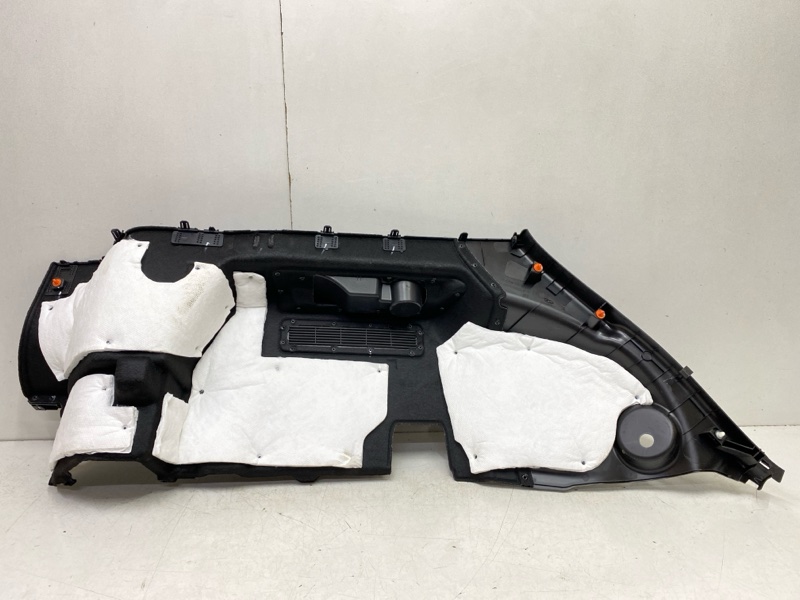 Обшивка багажника