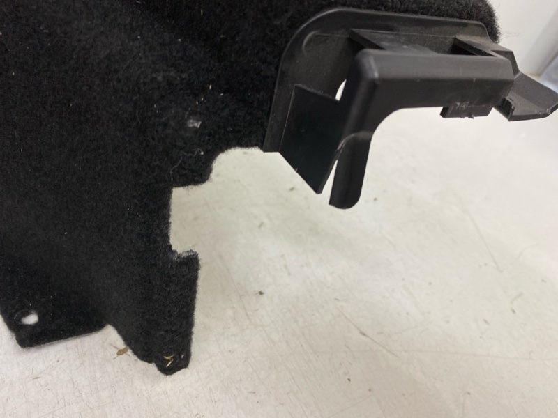 Обшивка багажника