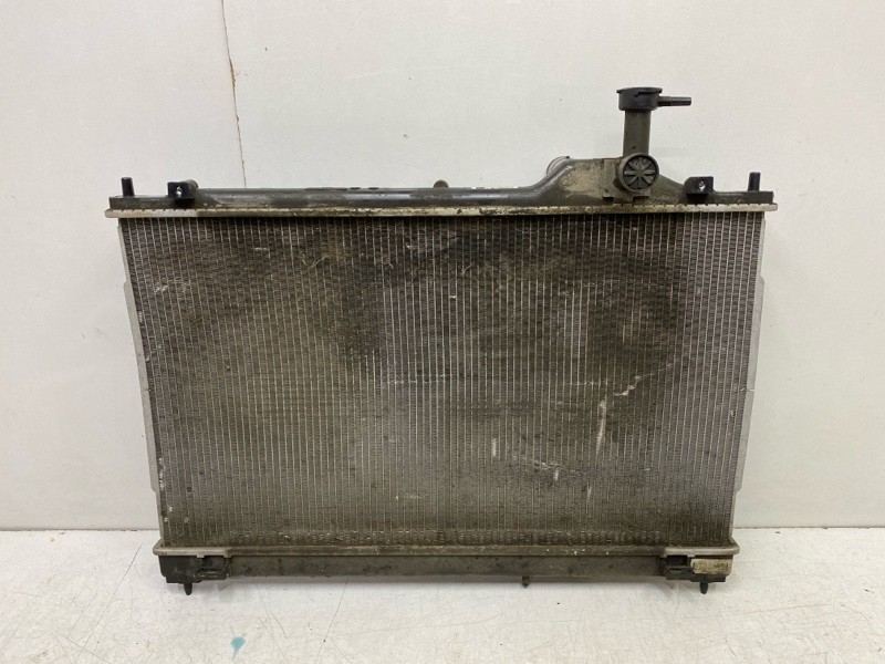 Радиатор охлаждения двигателя основной