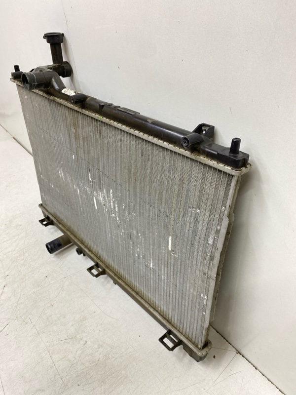 Радиатор охлаждения двигателя основной