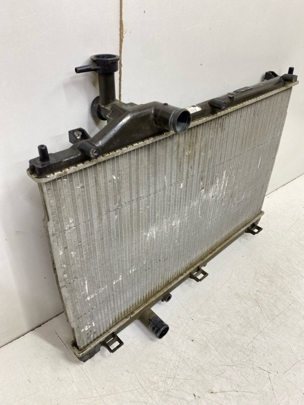 Радиатор охлаждения двигателя основной