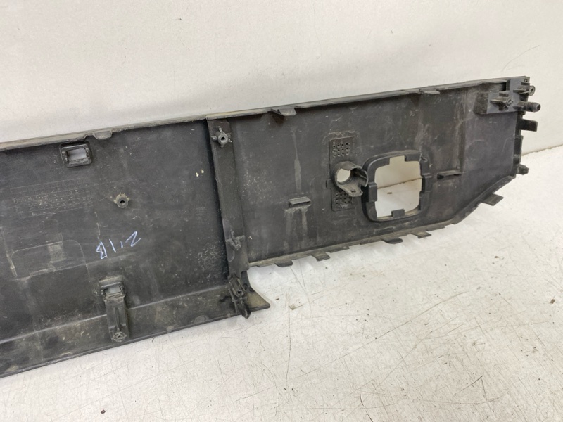 Накладка переднего бампера