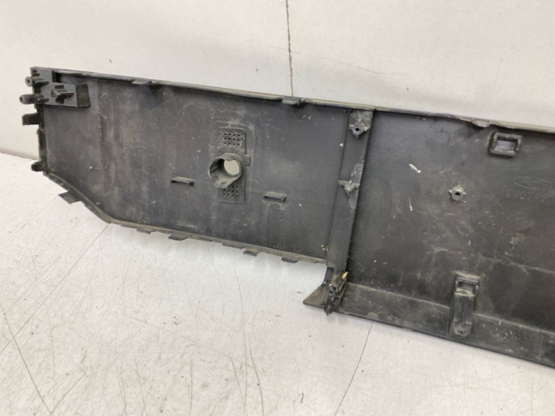 Накладка переднего бампера