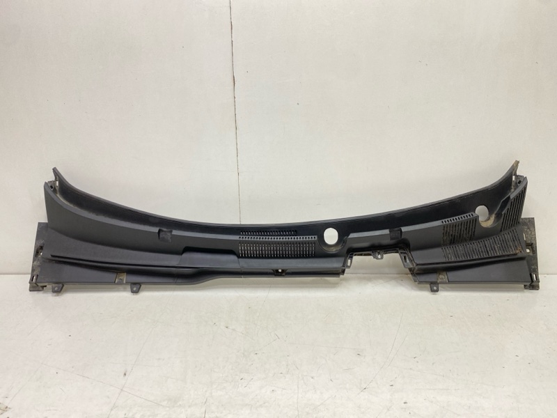 Решетка стеклоочистителей (Жабо)