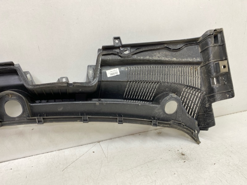 Решетка стеклоочистителей (Жабо)