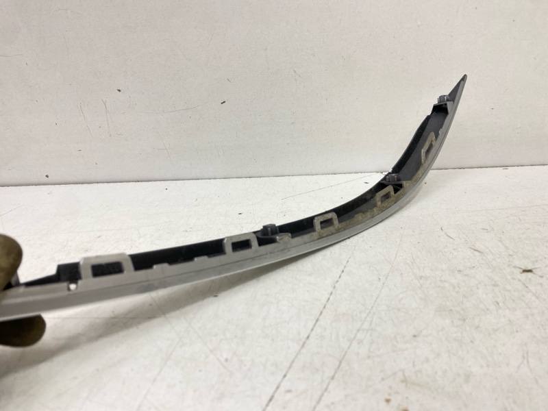 Молдинг заднего бампера левый