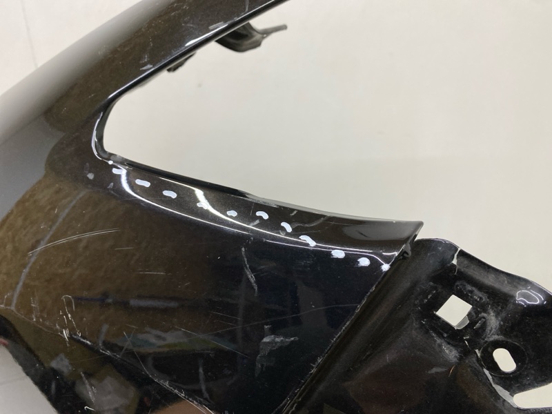 Крыло переднее правое