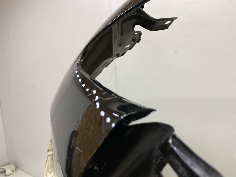 Крыло переднее правое