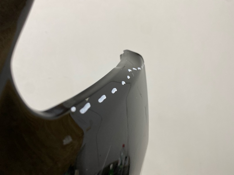 Крыло переднее правое