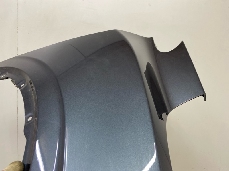 Крыло переднее правое