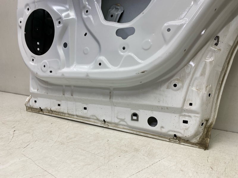 Дверь задняя правая