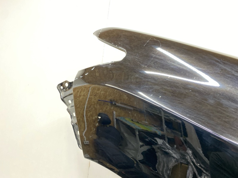 Крыло переднее левое