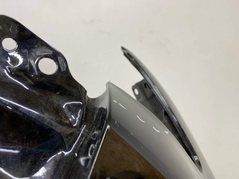 Крыло переднее левое