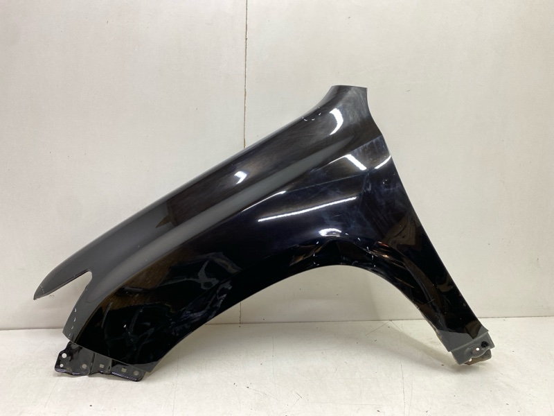 Крыло переднее левое