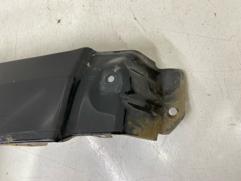 Крыло переднее левое