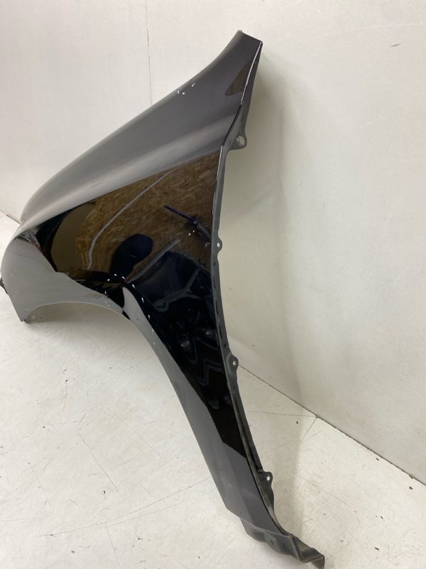 Крыло переднее левое