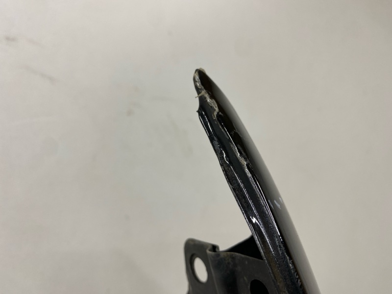 Крыло переднее левое