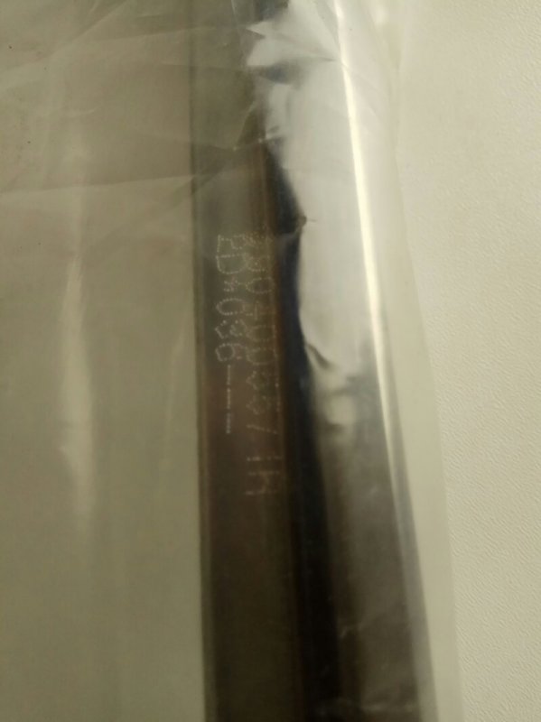 Петля крышки багажника