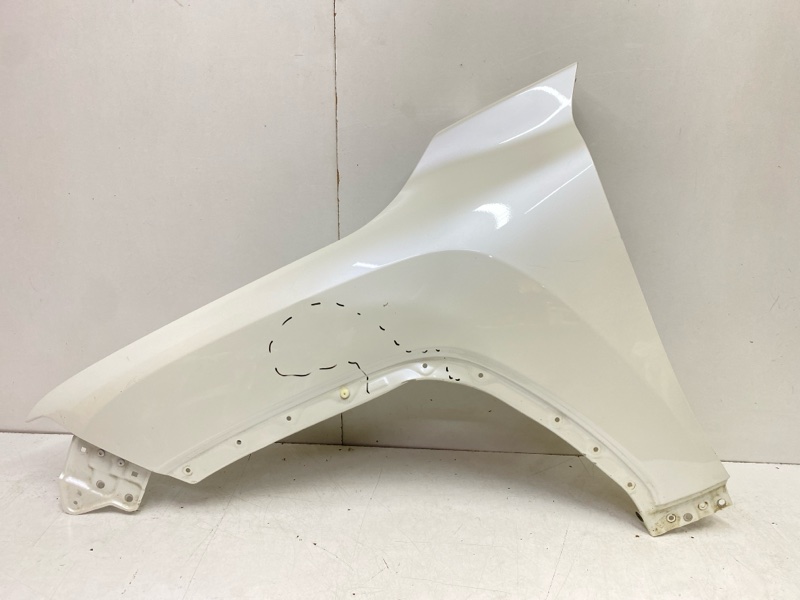 Крыло переднее левое