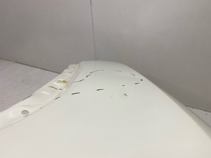 Крыло переднее левое