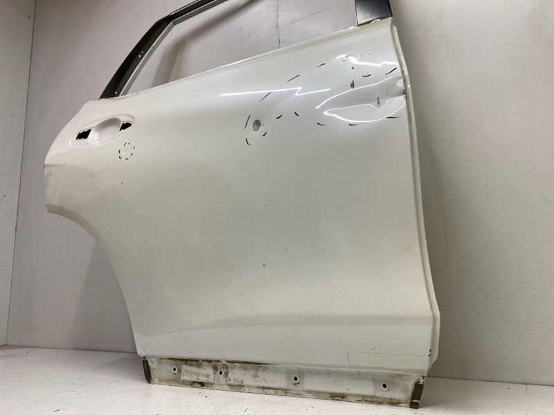 Дверь задняя правая