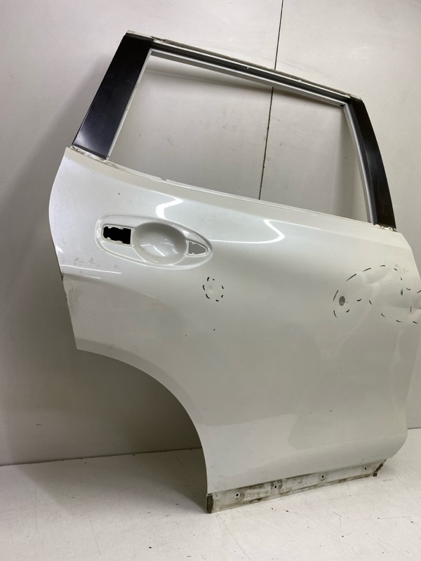 Дверь задняя правая