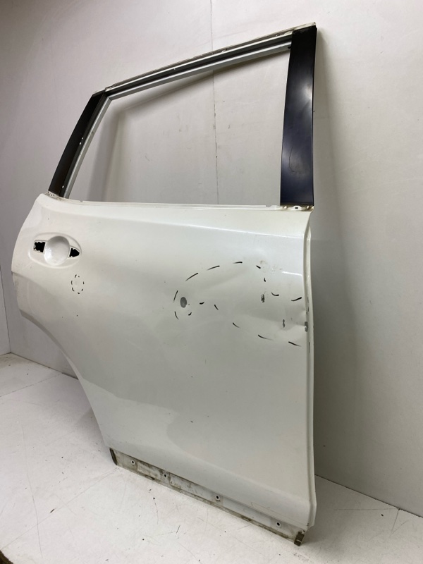 Дверь задняя правая