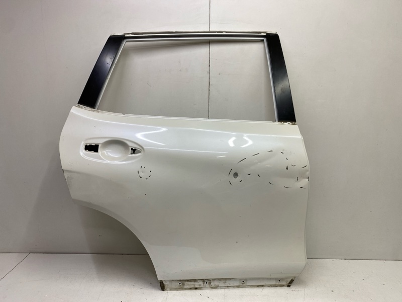 Дверь задняя правая