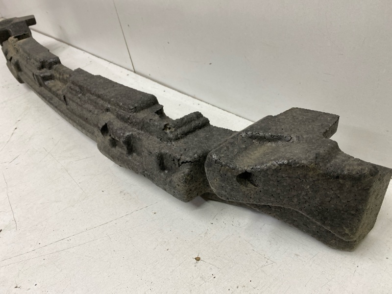 Наполнитель переднего бампера