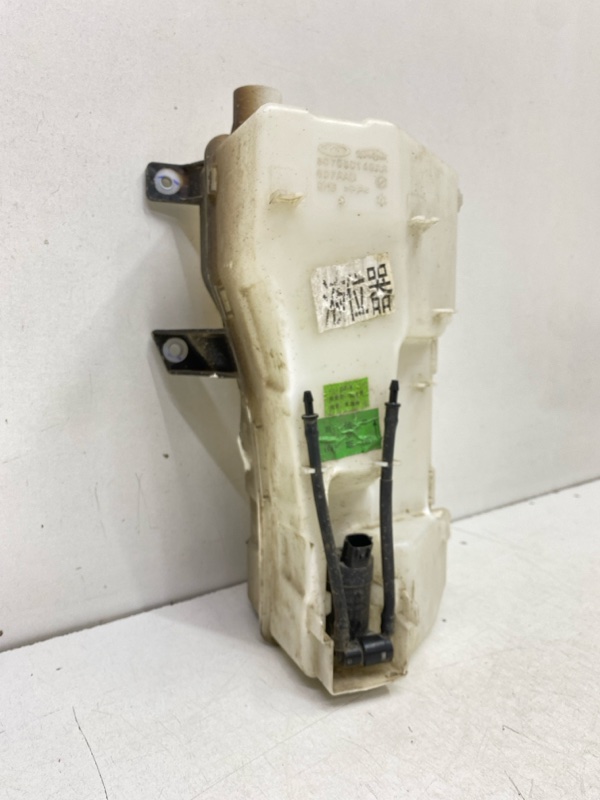 Бачок омывателя лобового стекла