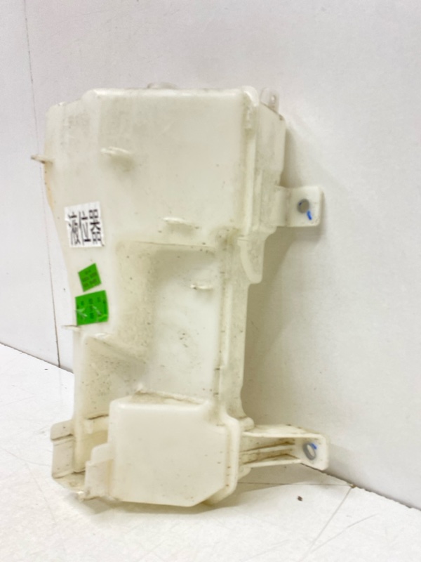 Бачок омывателя лобового стекла