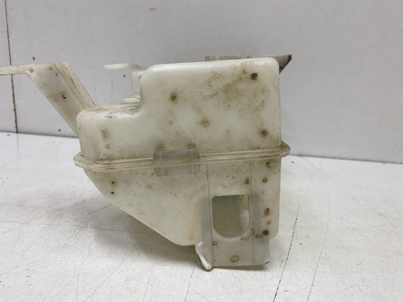 Бачок омывателя лобового стекла