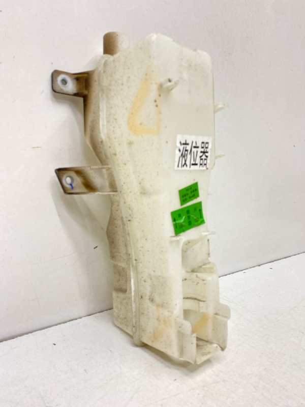 Бачок омывателя лобового стекла