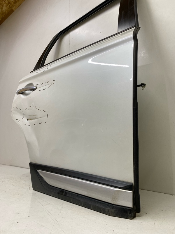 Дверь задняя правая