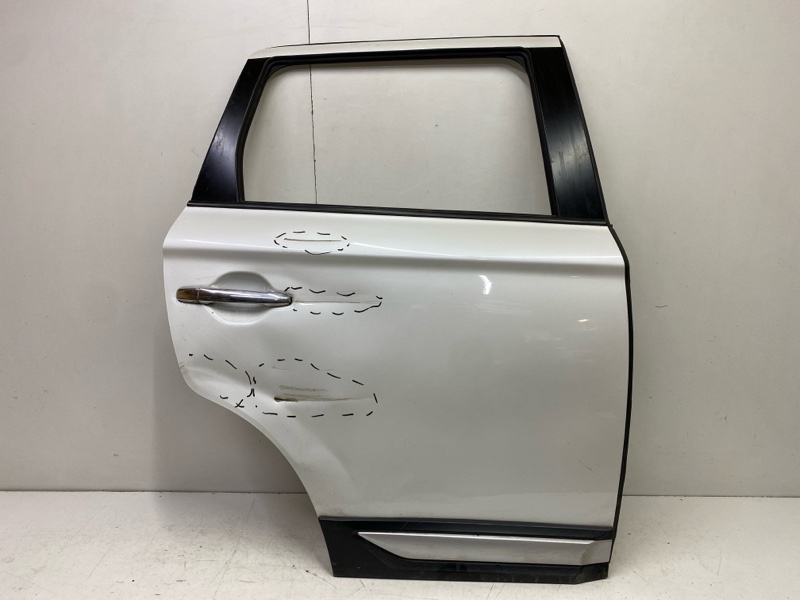 Дверь задняя правая