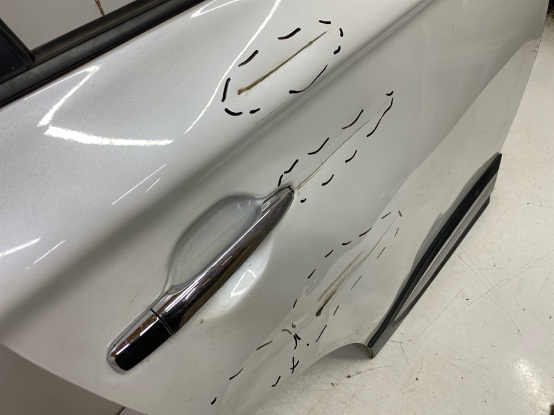 Дверь задняя правая