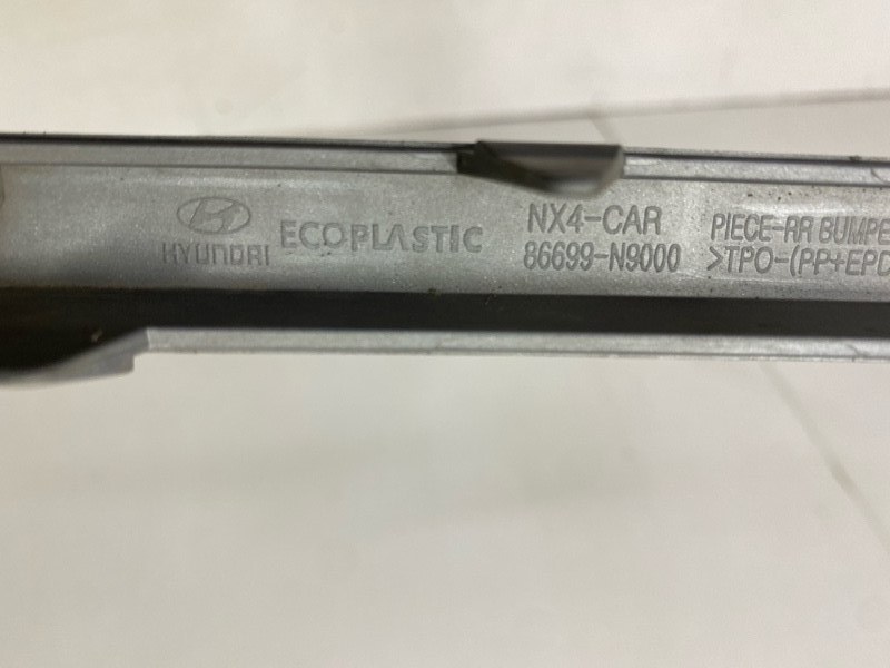 Молдинг заднего бампера