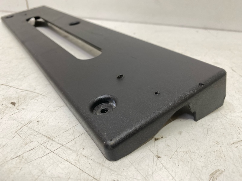 Накладка переднего бампера под номер